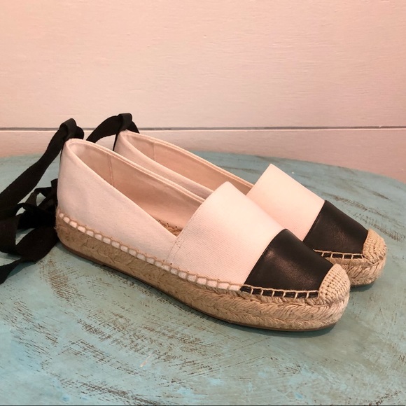 NWT J. Crew Classic Ankle Tie Espadrille Ivory and Black Shoe Flats Size 7.5 - Picture 3 of 9